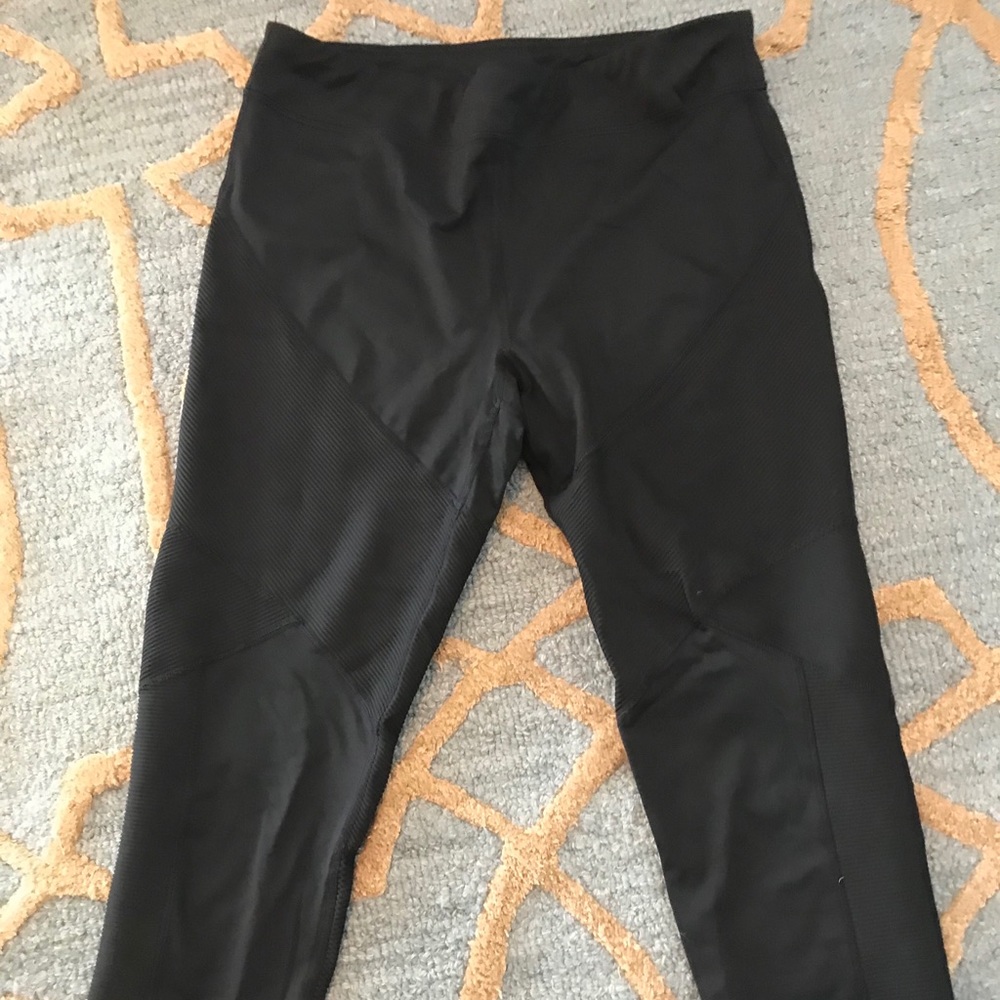 Champion cropped yoga pants size Large